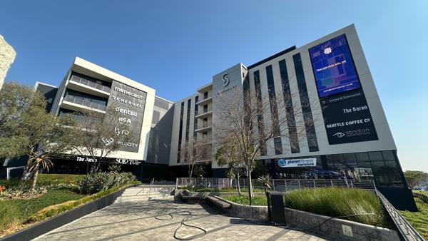 201 m² Commercial space