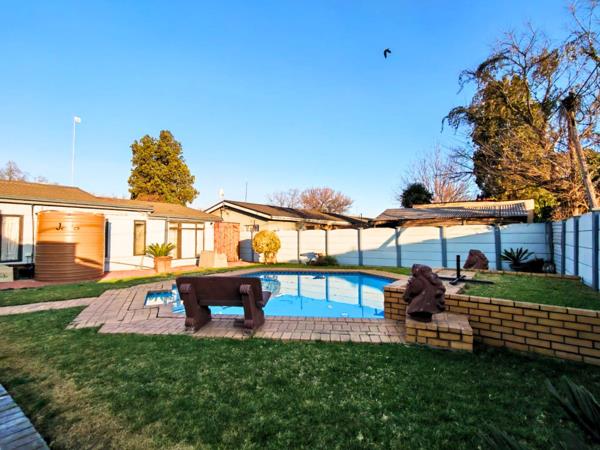 10 Bedroom House