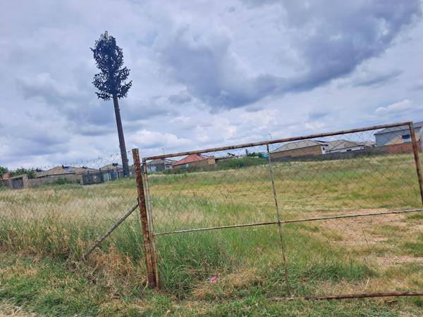 3 504 m² Land