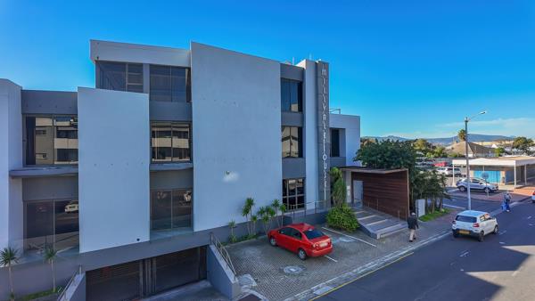 2 400 m² Commercial space