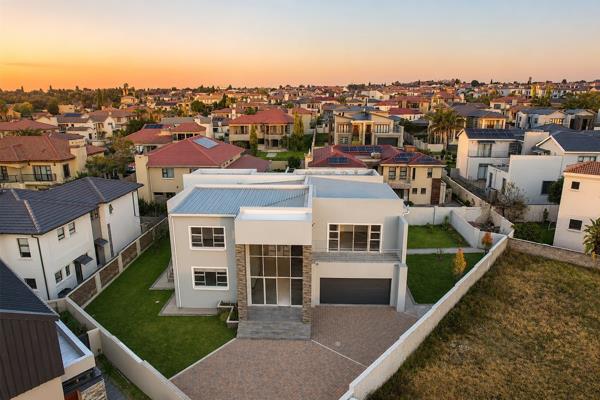 5 Bedroom House