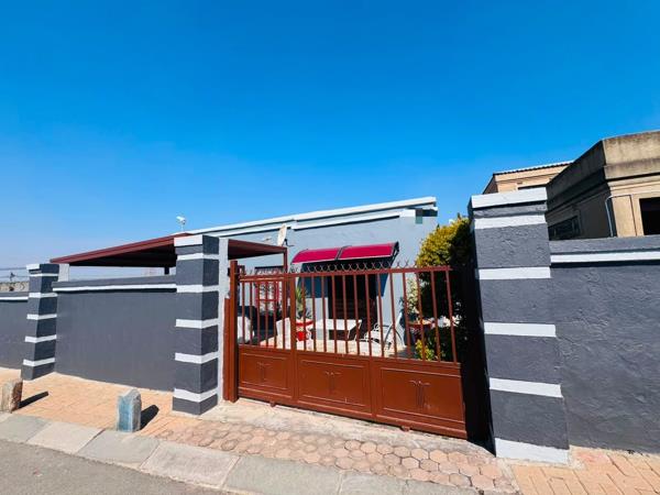 2 Bedroom House