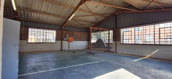 255 m² Industrial space