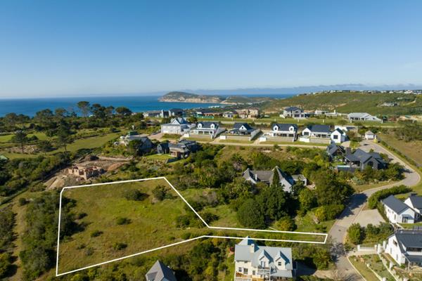 4 818 m² Land