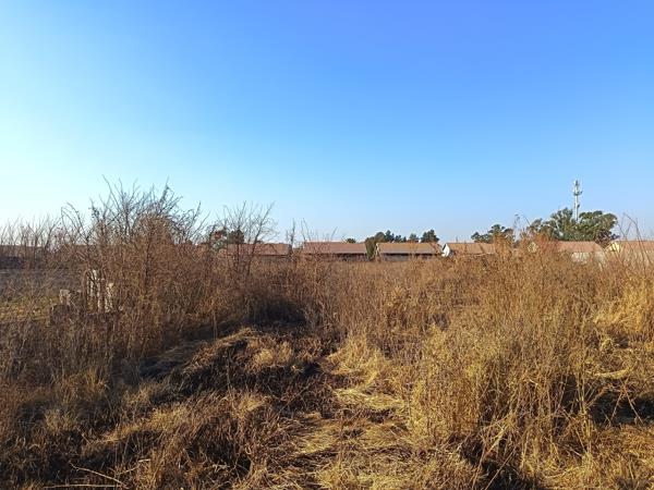 913 m² Land