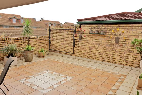 5 Bedroom Townhouse