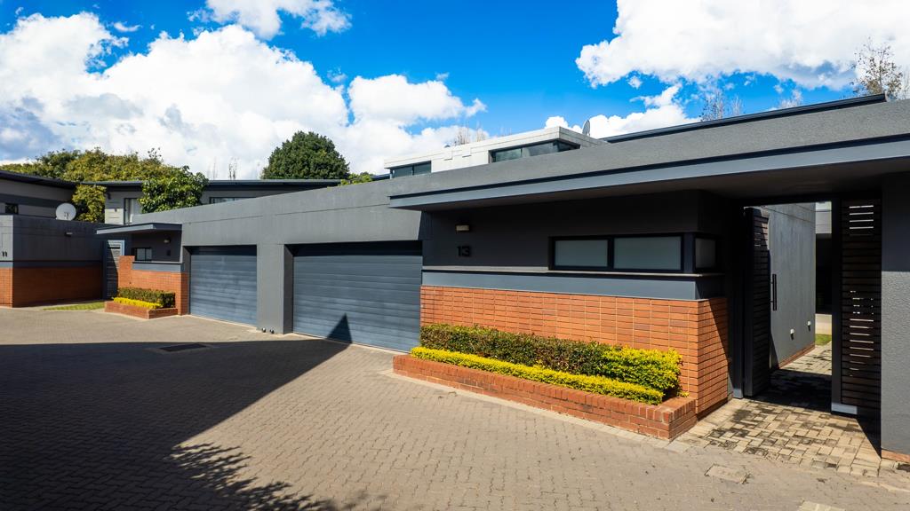 4 Bedroom Townhouse