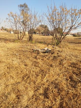 1 000 m² Land
