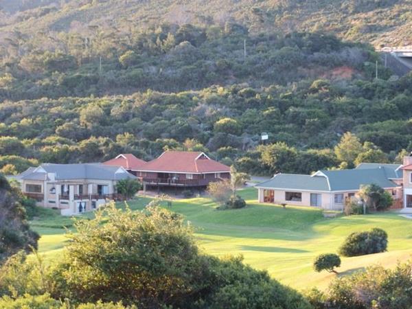 738 m² Land
