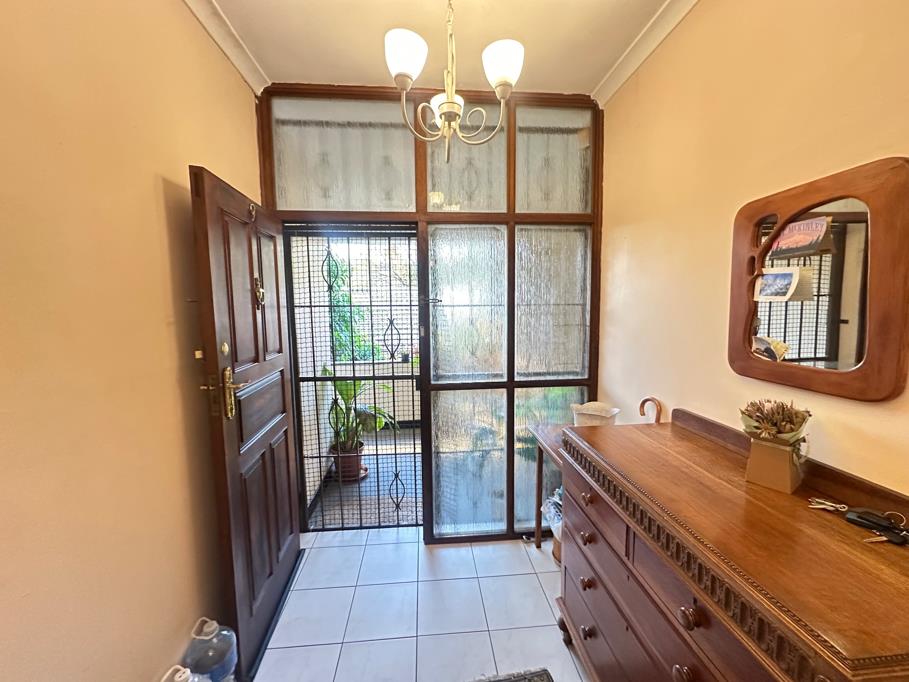 2.5 Bedroom Apartment