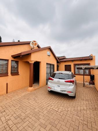 10 Bedroom House