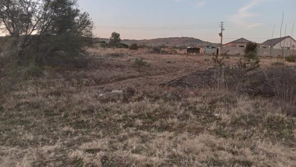 1 235 m² Land