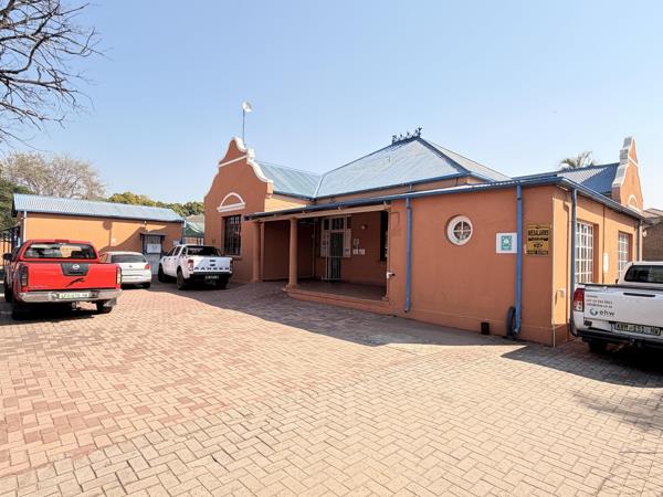 784 m² Commercial space