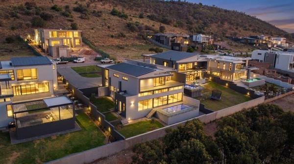 5 Bedroom House