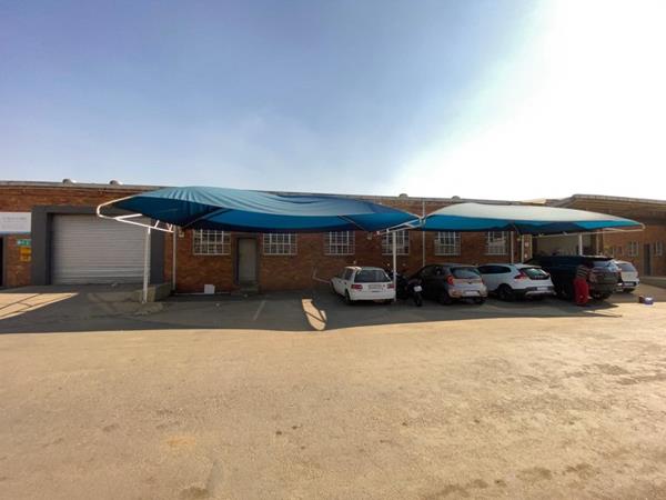 1 025 m² Industrial space