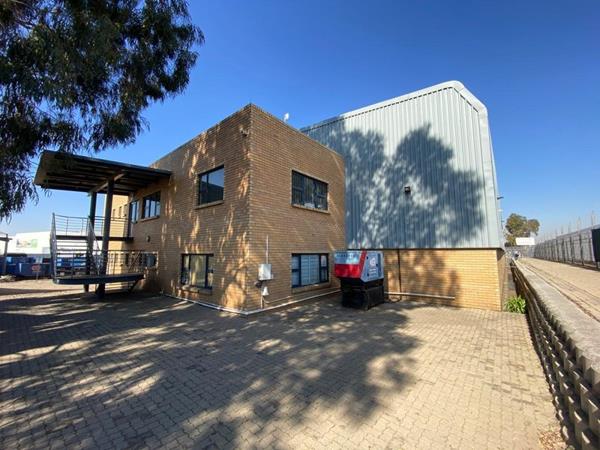 998 m² Industrial space