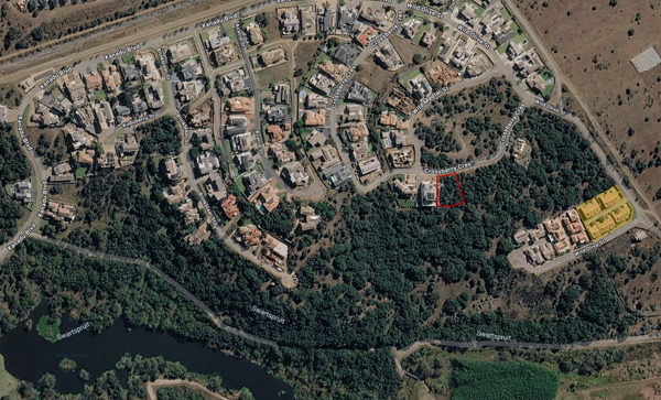 1 219 m² Land