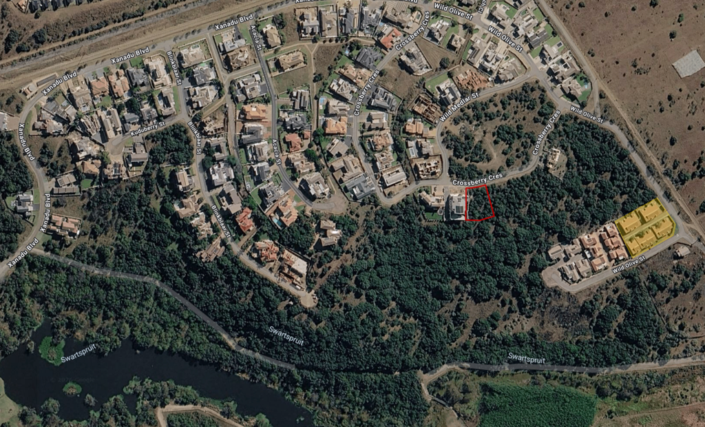 1 219 m² Land