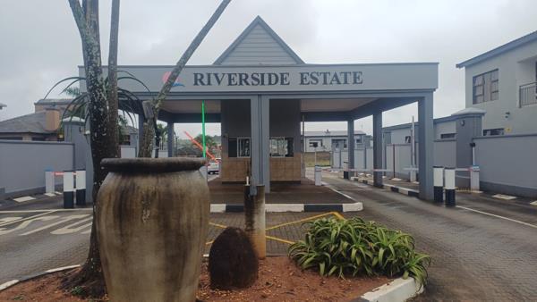 1 366 m² Land