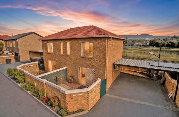 2 Bedroom Townhouse