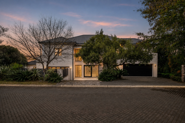 6 Bedroom House