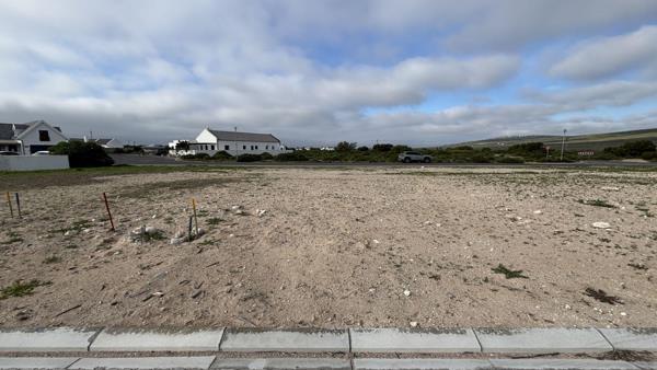 408 m² Land