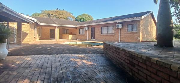 6 Bedroom House