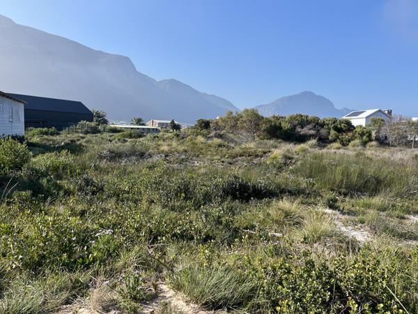 743 m² Land