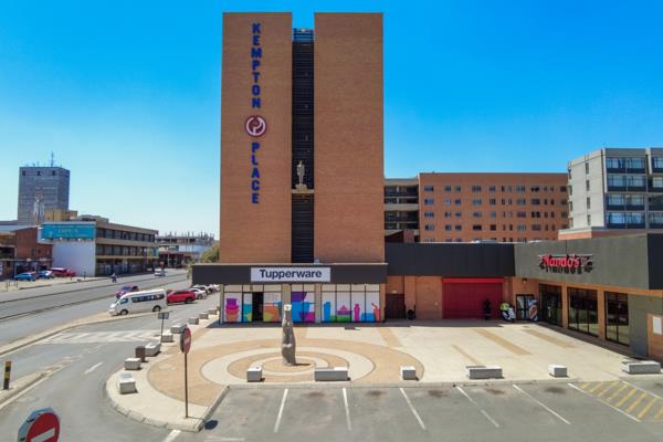 97 m² Retail Space