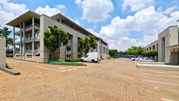 896 m² Office Space