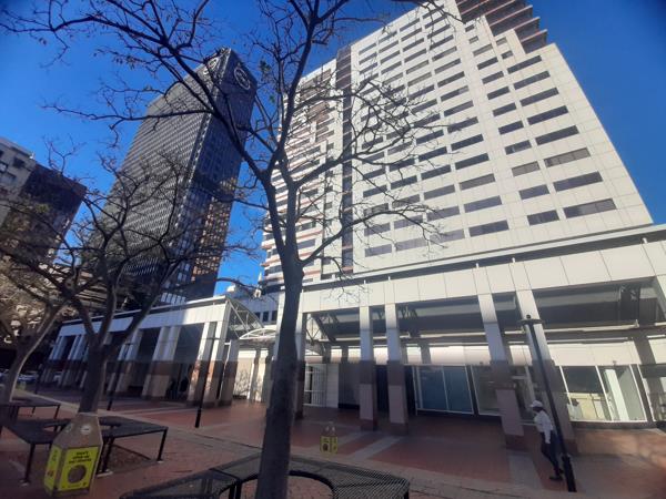 2 372 m² Commercial space