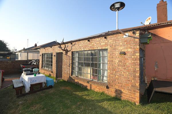 2 Bedroom House
