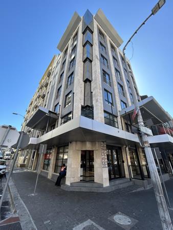 215 m² Commercial space