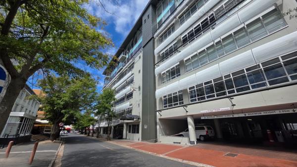800 m² Office Space