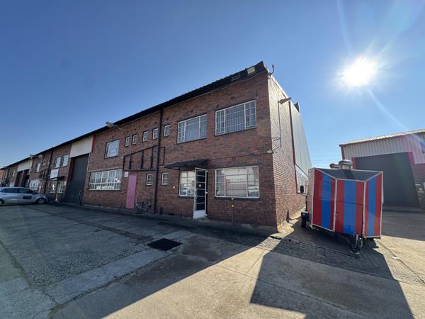 710 m² Industrial space