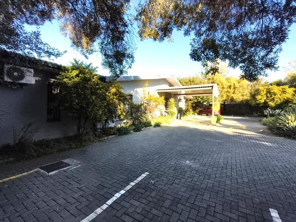 1 054 m² Commercial space