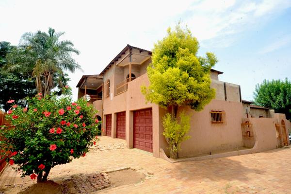 7 Bedroom House