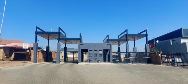 835 m² Land