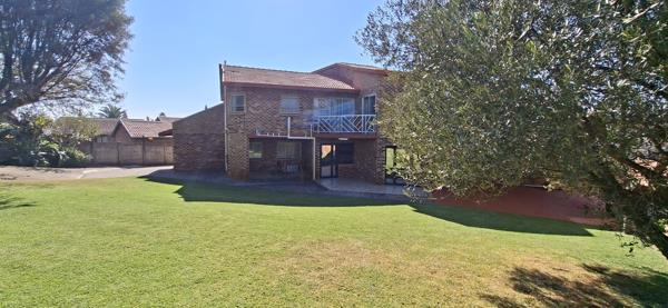 6 Bedroom House