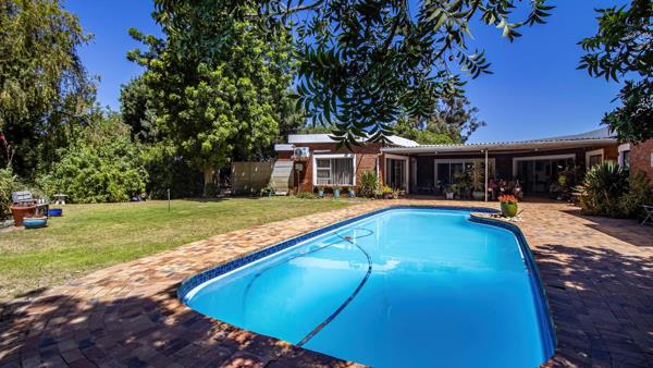 6 230 m² Farm
