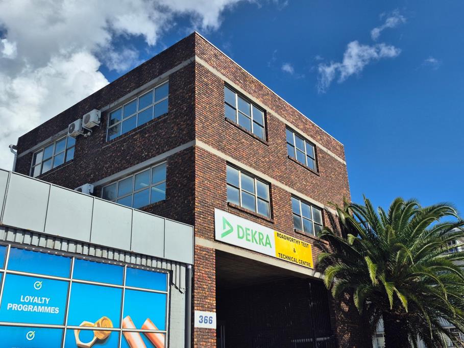 400 m² Office Space