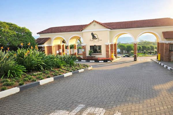 750 m² Land