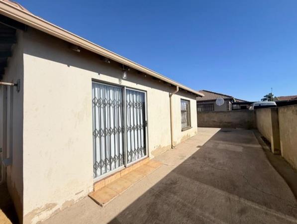2 Bedroom House
