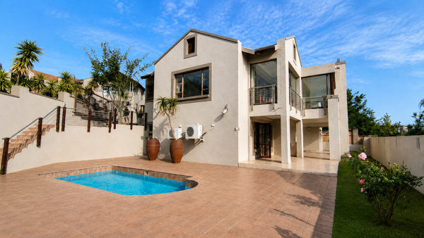 5 Bedroom House