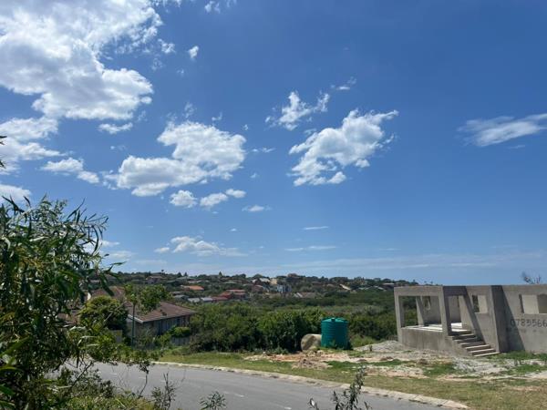 738 m² Land