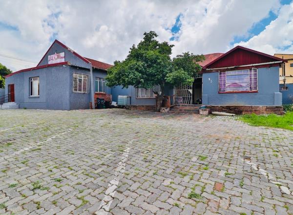 7 Bedroom House