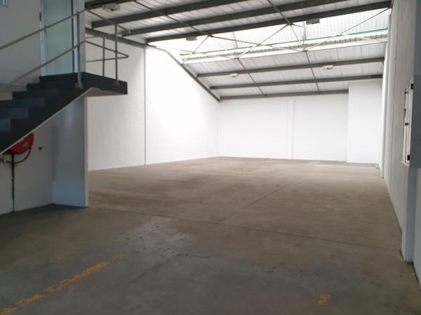 296 m² Industrial space