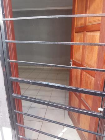 1 Bedroom House