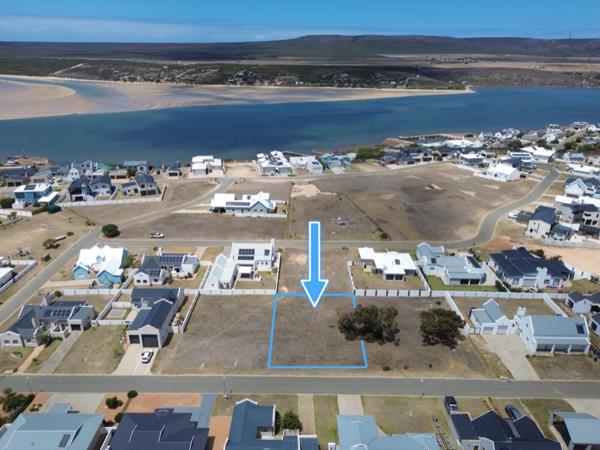 675 m² Land