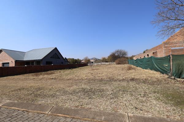 800 m² Land